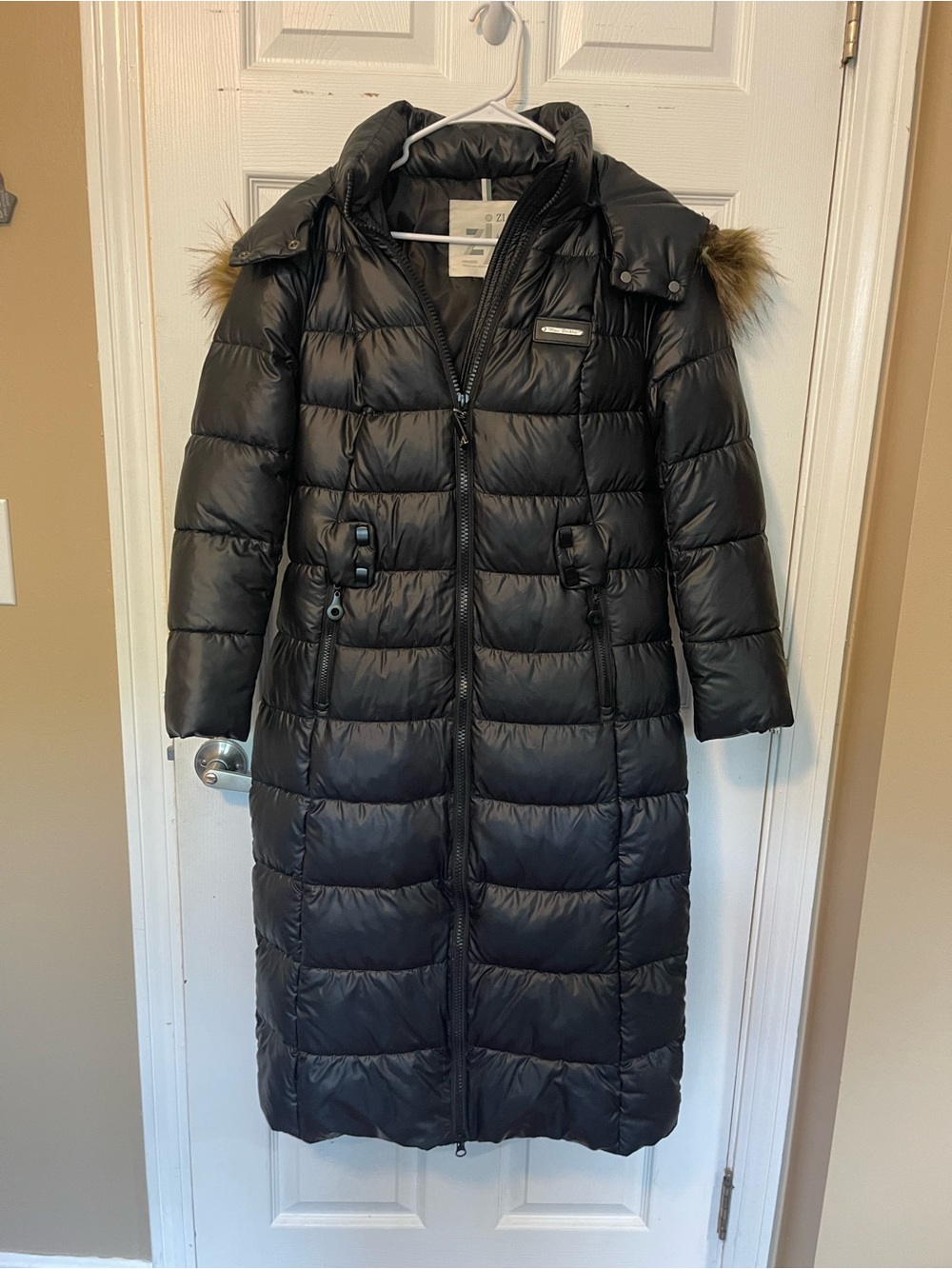 Long black Puffer Coat with Faux Fur Trim